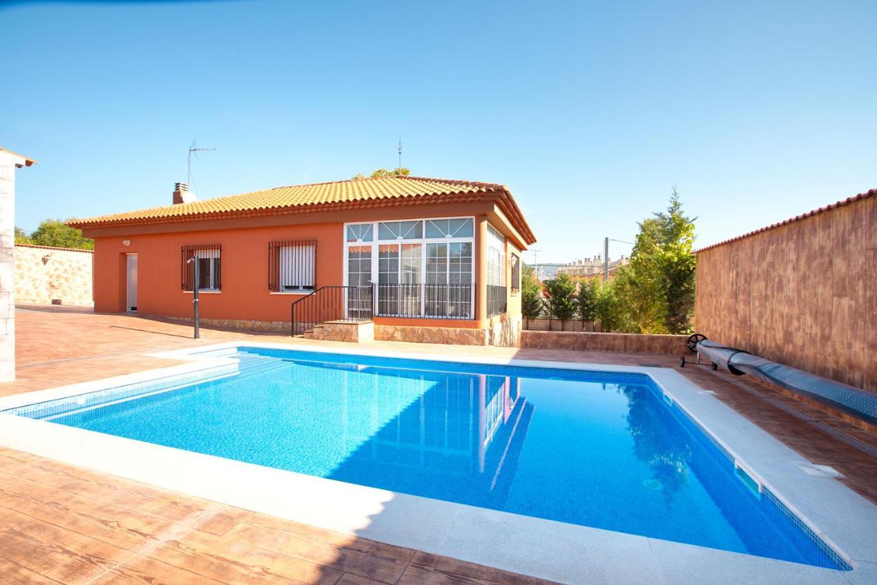 Cuencaloft Villa Del Tio Tomarro บีญัลบา เด ลาเซียร์รา ภายนอก รูปภาพ